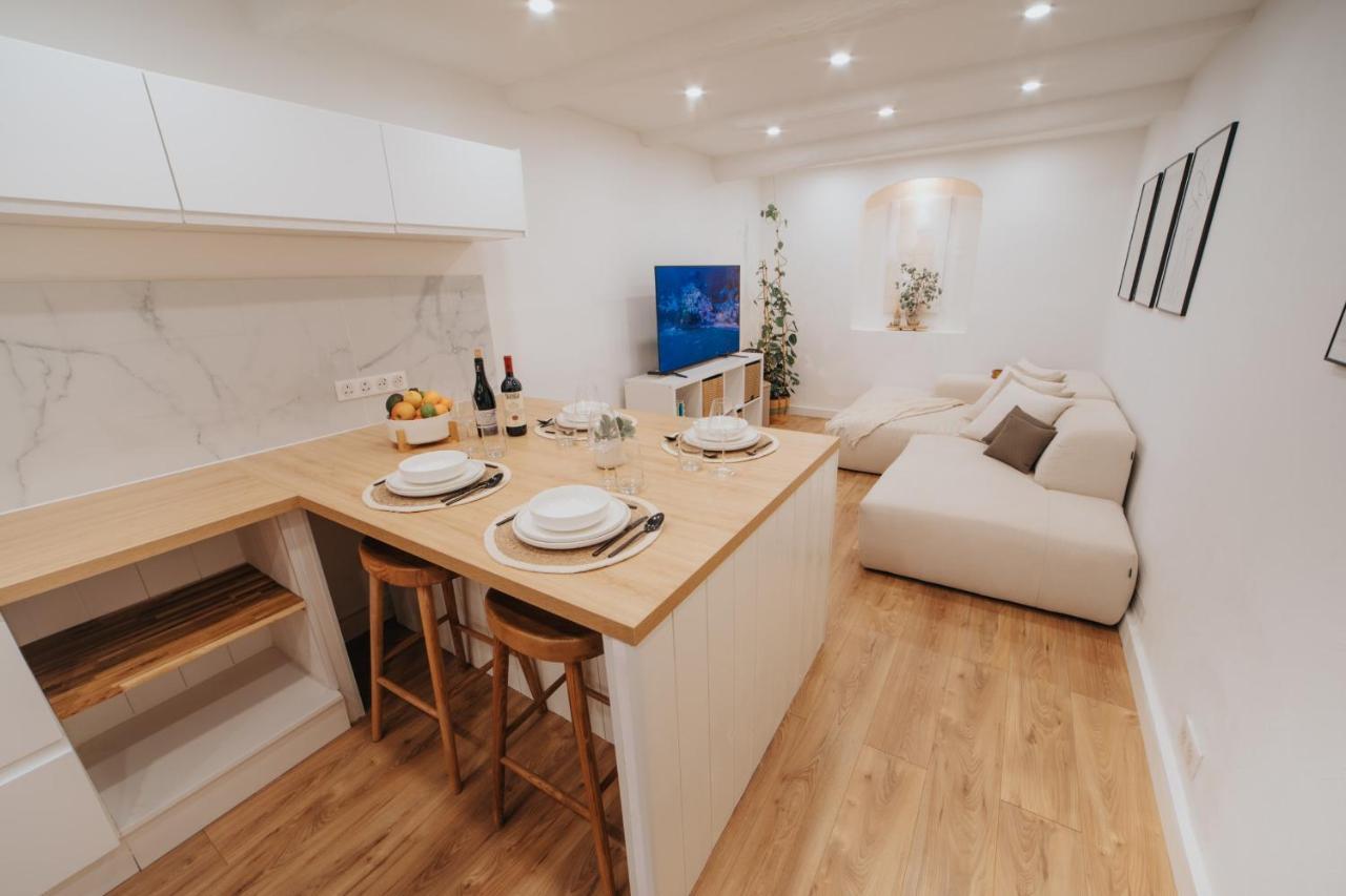 Perfect Family-Oriented And Renovated Townhouse In The Old Antibes Apartment Exterior photo